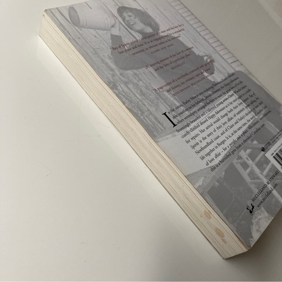 Bay of Spirits: A Love Story, Paperback - Picture 4 of 7